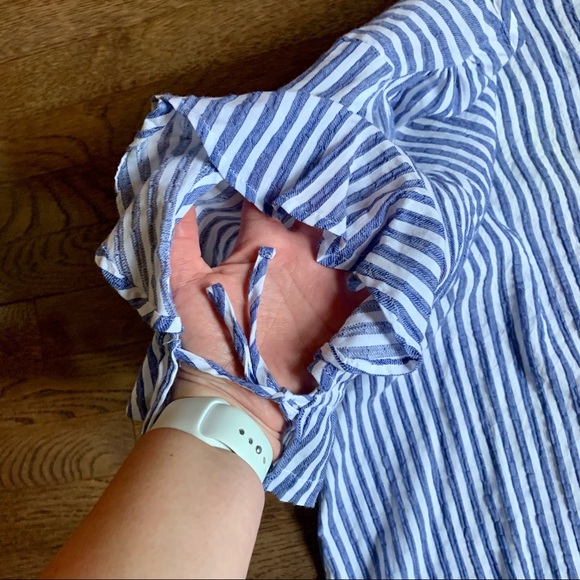 Gibson Latimer ruffle sleeve top - Picture 2 of 4